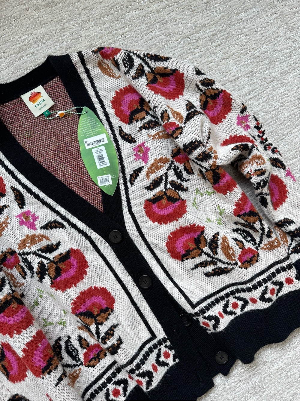 Cute cardigan Size M - Picture 3 of 4